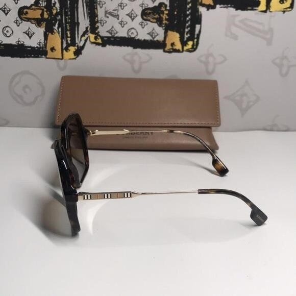 New Authentic Burberry BE4324 Isabella Sunglasses – Havana Frame / Gradient Lens - Picture 9 of 13